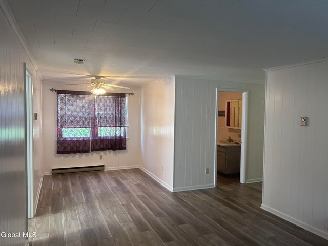 1111 Fort Hunter Road, Rotterdam, NY 12303