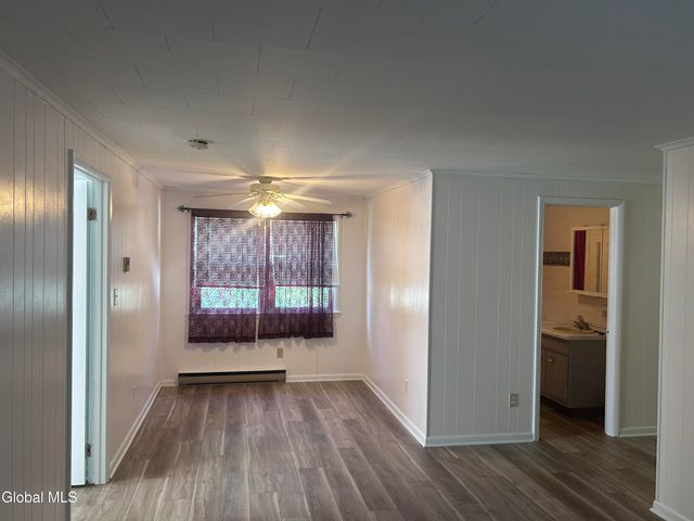 1111 Fort Hunter Road, Rotterdam, NY 12303