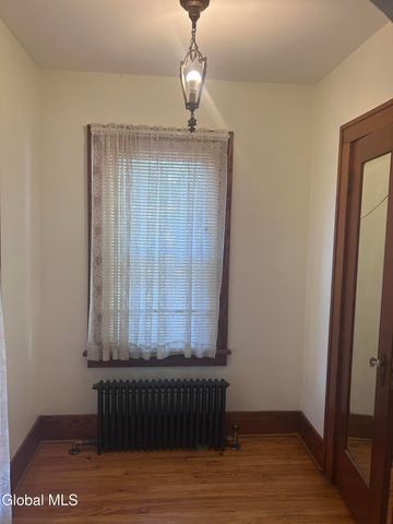 1111 Fort Hunter Road, Rotterdam, NY 12303