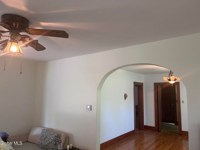 1111 Fort Hunter Road, Rotterdam, NY 12303
