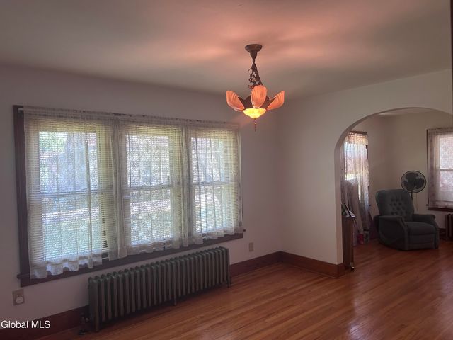 1111 Fort Hunter Road, Rotterdam, NY 12303