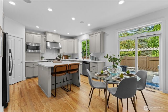 8628 NE 123rd Place, Kirkland, WA 98034