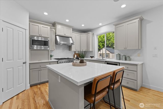 8628 NE 123rd Place, Kirkland, WA 98034