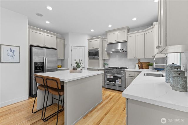 8628 NE 123rd Place, Kirkland, WA 98034