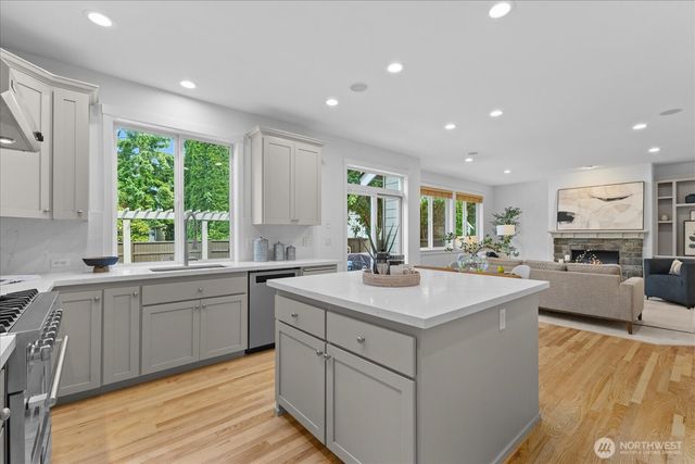 8628 NE 123rd Place, Kirkland, WA 98034