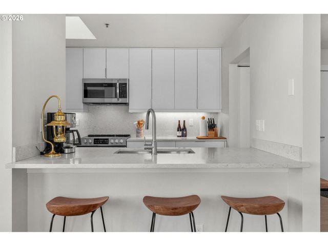 305 S MONTGOMERY St F501, Portland, OR 97201