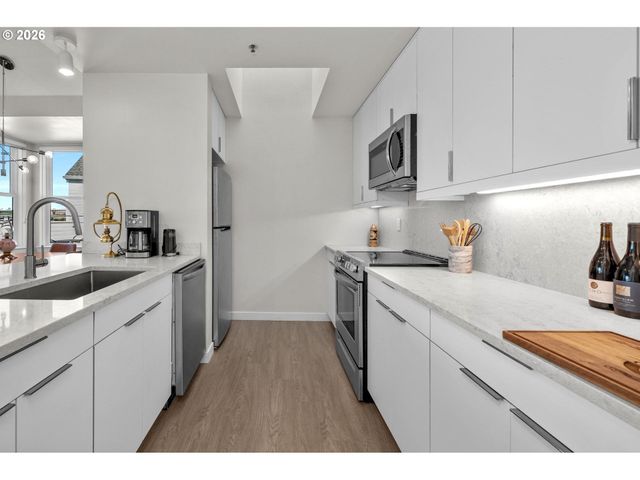 305 S MONTGOMERY St F501, Portland, OR 97201