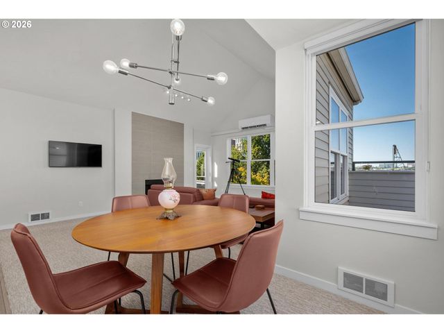 305 S MONTGOMERY St F501, Portland, OR 97201