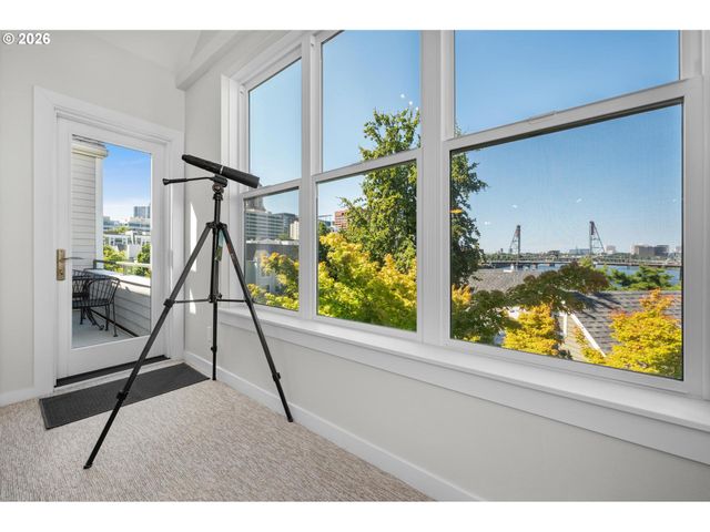 305 S MONTGOMERY St F501, Portland, OR 97201