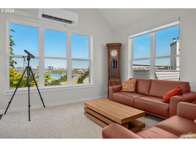 305 S MONTGOMERY St F501, Portland, OR 97201