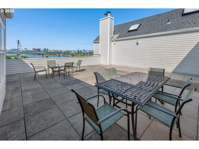 305 S MONTGOMERY St F501, Portland, OR 97201