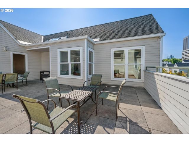 305 S MONTGOMERY St F501, Portland, OR 97201