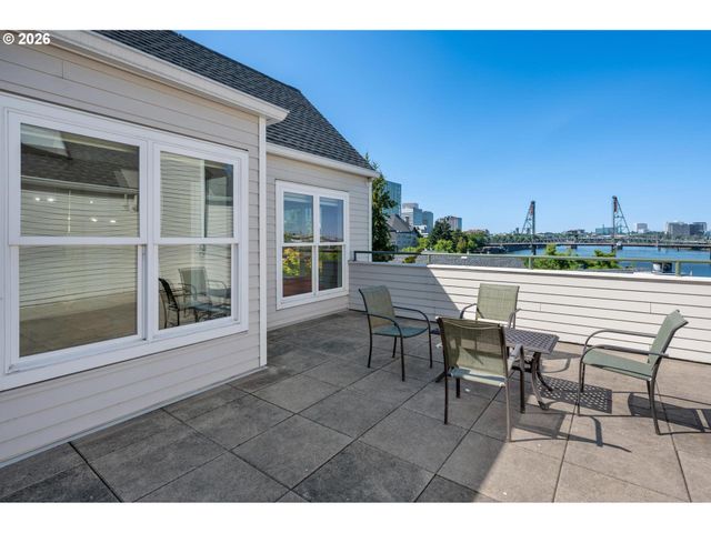 305 S MONTGOMERY St F501, Portland, OR 97201