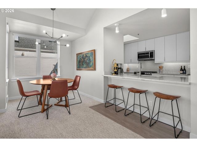 305 S MONTGOMERY St F501, Portland, OR 97201