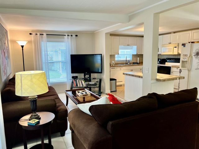 3325 South Street, Hollywood, FL 33021