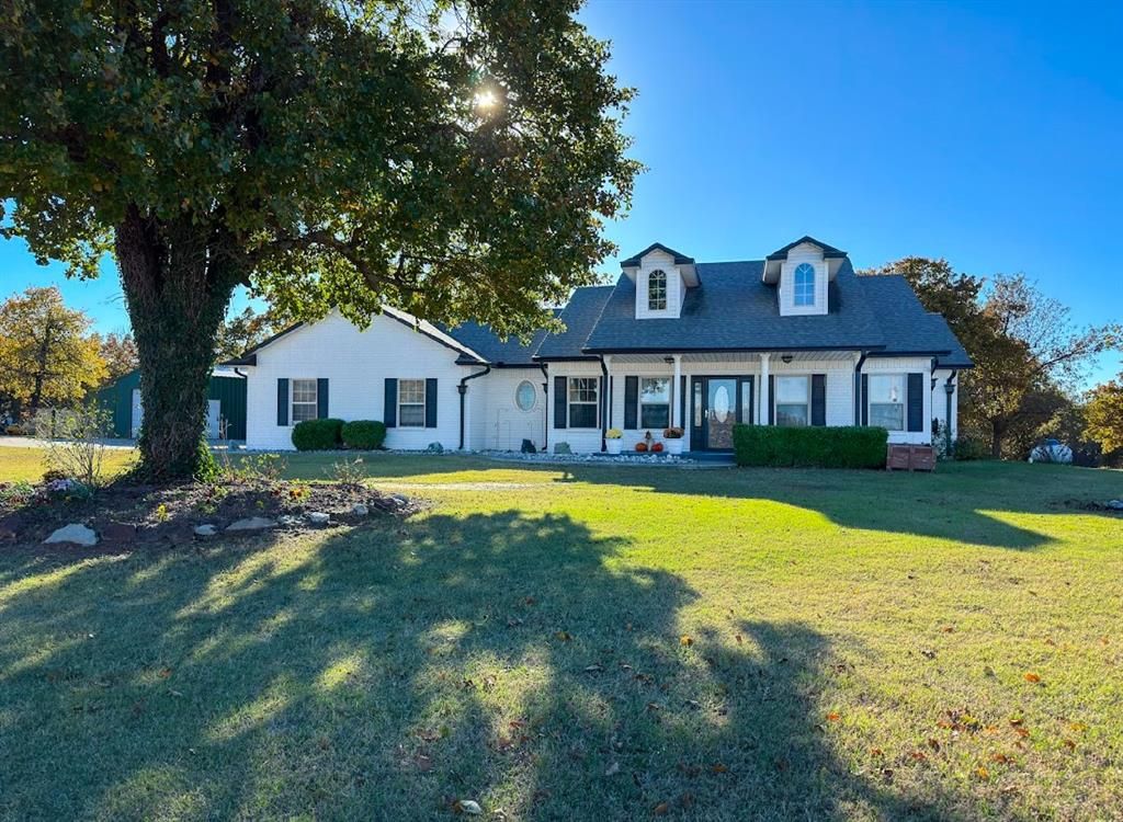 Image 1 of property listing at 17656 Deer Trail, Mcloud, OK 74851