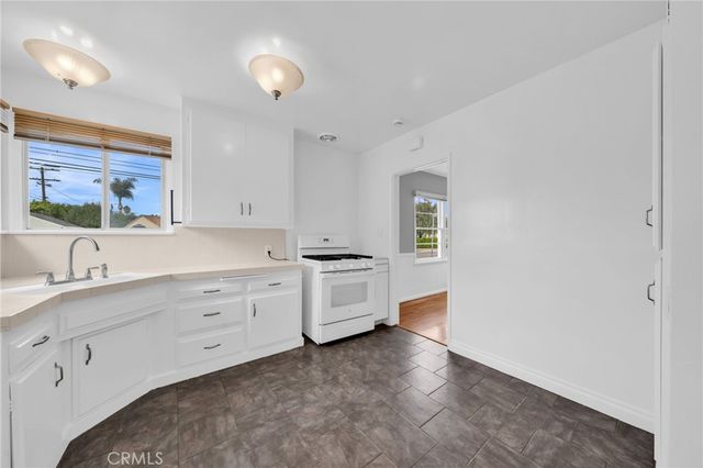 8301 Reading Avenue, Los Angeles, CA 90045