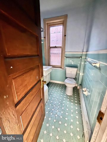 1627 S 8TH ST, Philadelphia, PA 19148