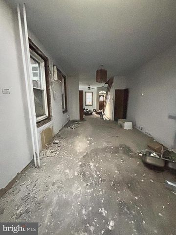 1627 S 8TH ST, Philadelphia, PA 19148