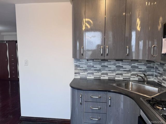 40 Brighton 1st Road 15M, Brooklyn, NY 11235