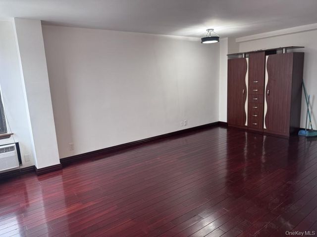 40 Brighton 1st Road 15M, Brooklyn, NY 11235