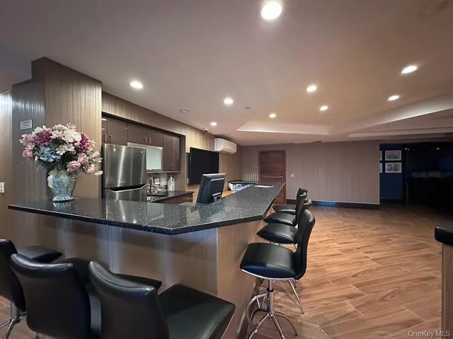 40 Brighton 1st Road 15M, Brooklyn, NY 11235