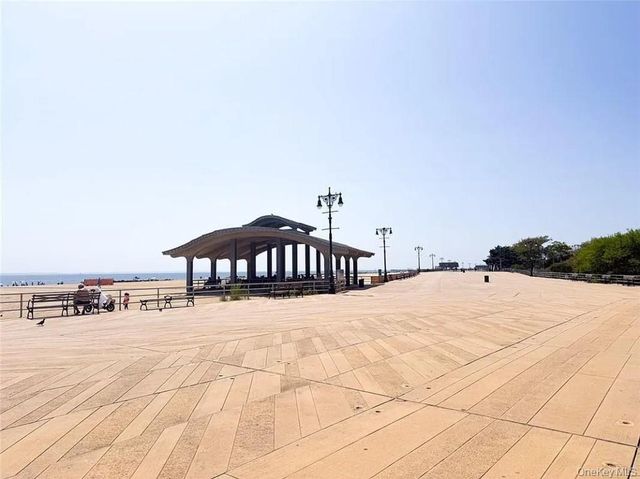 40 Brighton 1st Road 15M, Brooklyn, NY 11235