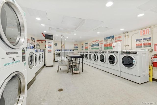 40 Brighton 1st Road 15M, Brooklyn, NY 11235