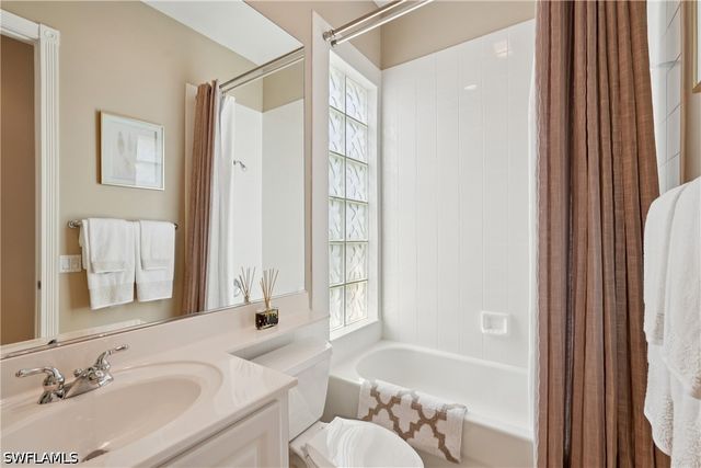 15330 Bonefish TRL, Bonita Springs, FL 34135