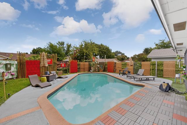 513 San Pedro Drive, Garland, TX 75043