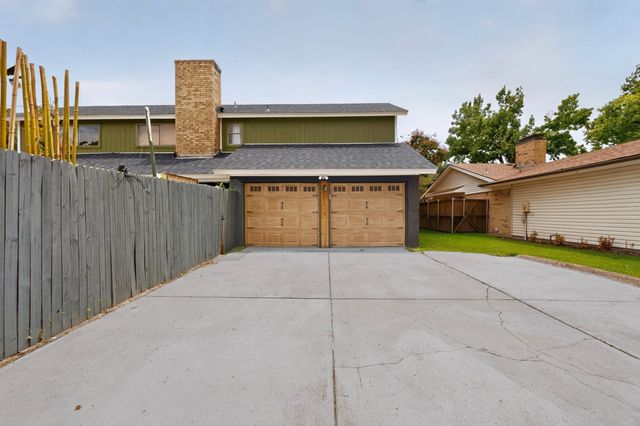 513 San Pedro Drive, Garland, TX 75043