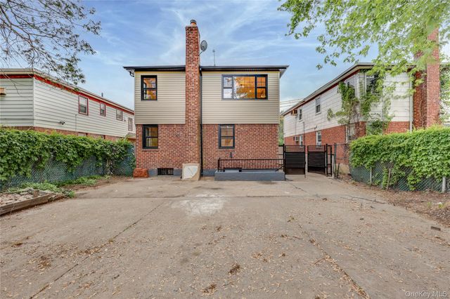 25827 147th Avenue, Rosedale, NY 11422
