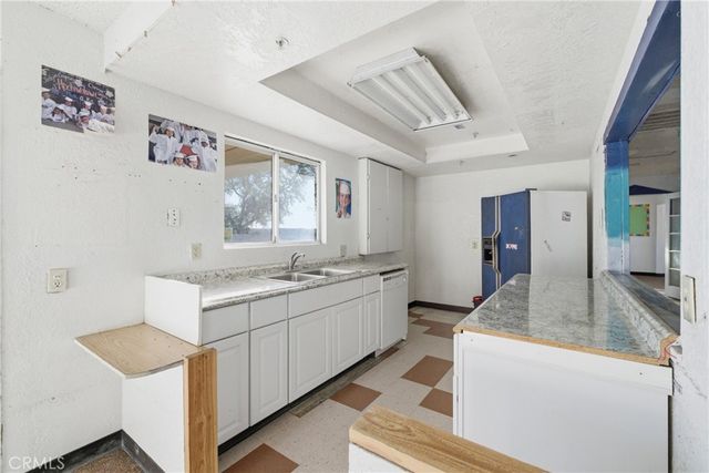 15637 Tuscola, Apple Valley, CA 92307