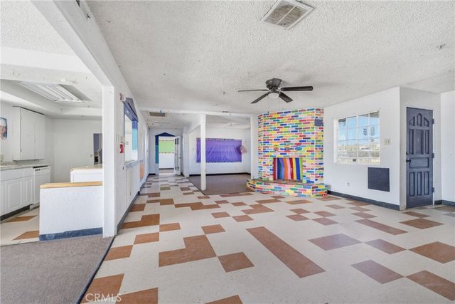 15637 Tuscola, Apple Valley, CA 92307