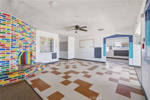 15637 Tuscola, Apple Valley, CA 92307