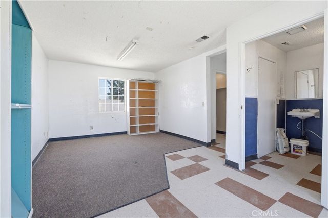 15637 Tuscola, Apple Valley, CA 92307