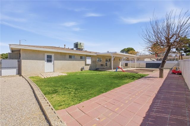15637 Tuscola, Apple Valley, CA 92307