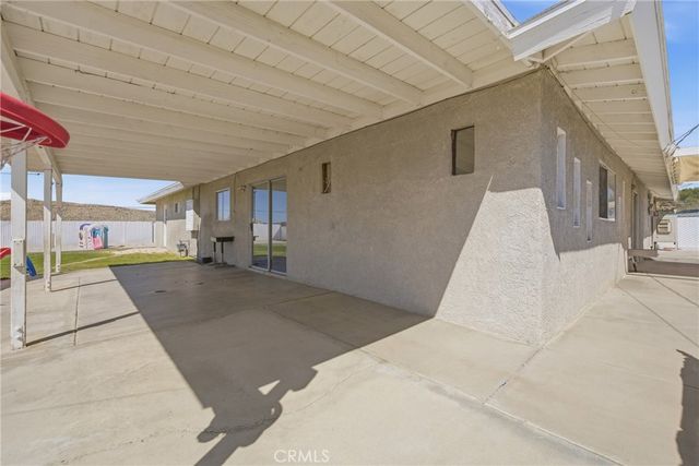 15637 Tuscola, Apple Valley, CA 92307