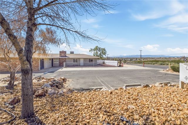 15637 Tuscola, Apple Valley, CA 92307