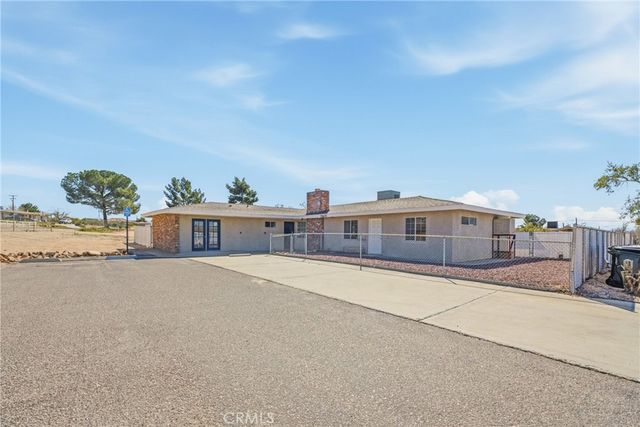 15637 Tuscola, Apple Valley, CA 92307