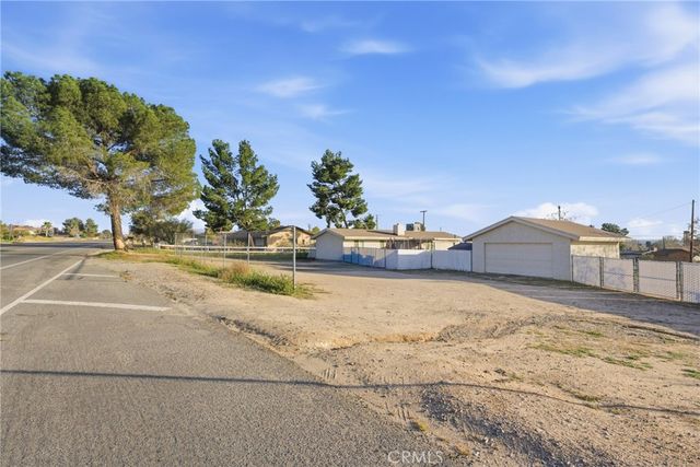 15637 Tuscola, Apple Valley, CA 92307