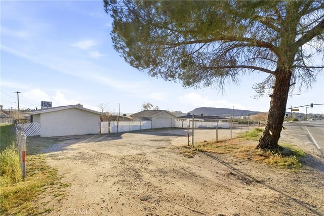 15637 Tuscola, Apple Valley, CA 92307