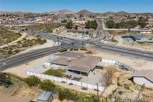 15637 Tuscola, Apple Valley, CA 92307