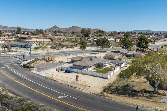 15637 Tuscola, Apple Valley, CA 92307