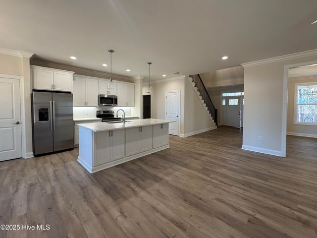 492 Longleaf Drive, West End, NC 27376