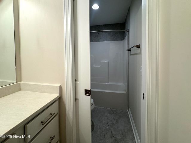 492 Longleaf Drive, West End, NC 27376