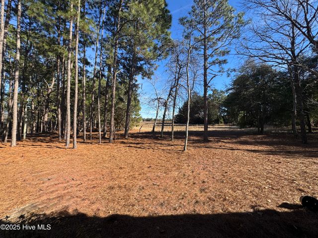 492 Longleaf Drive, West End, NC 27376