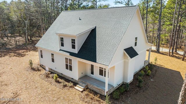 492 Longleaf Drive, West End, NC 27376