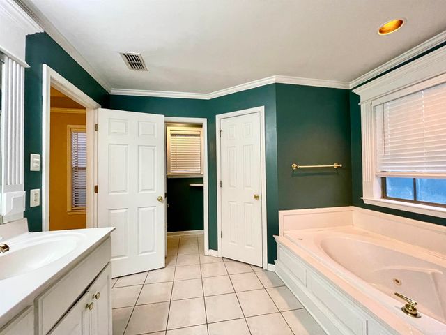 5013 Willow Glen Circle, Sherwood, AR 72120