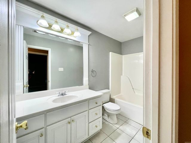 5013 Willow Glen Circle, Sherwood, AR 72120